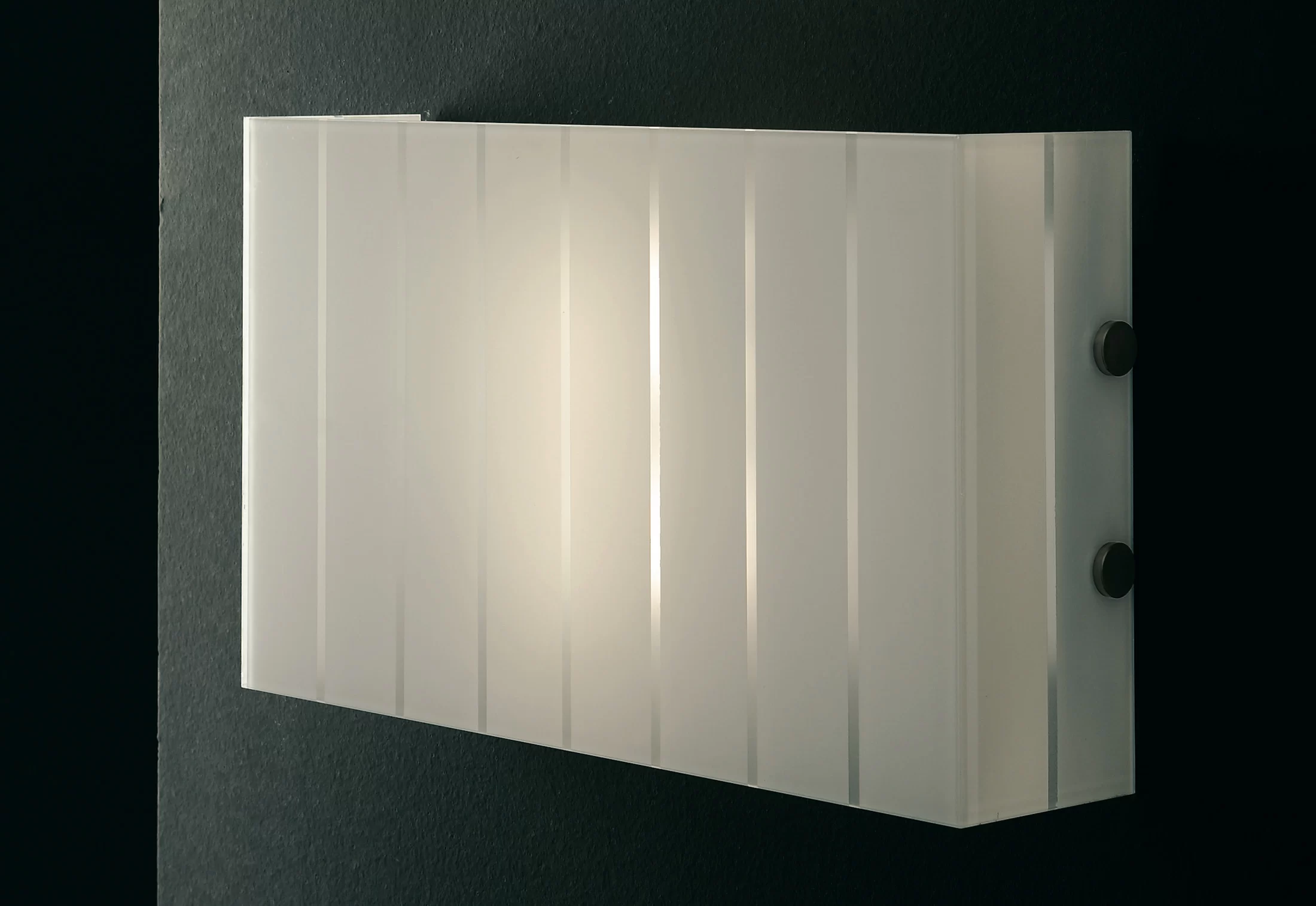 APLICA PIN STRIPE L115 BIANCO design Marta Laudani-Marco Romanelli APLICA PIN STRIPE L115 BIANCO design Marta Laudani-Marco Romanelli