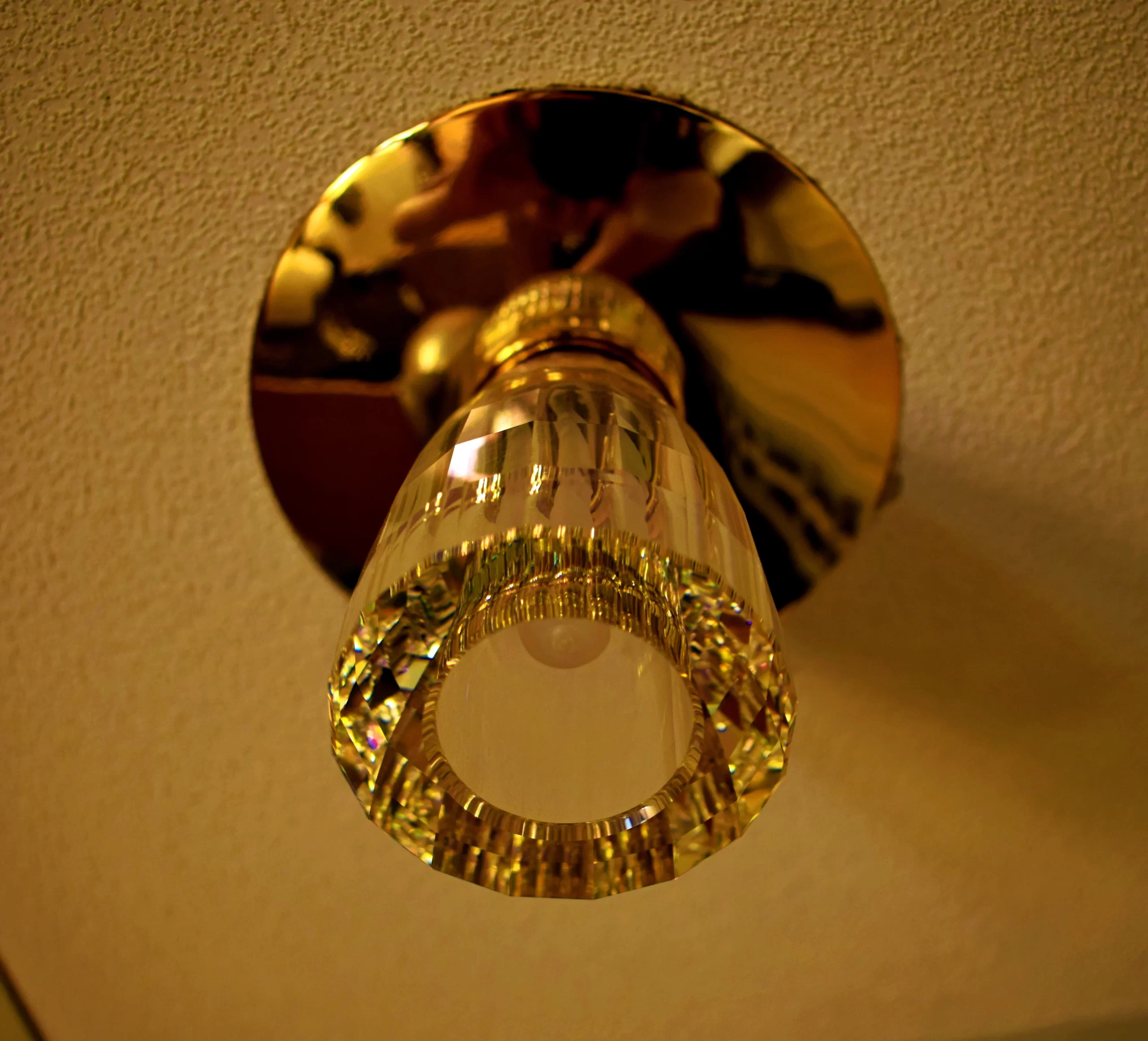 SPOT INCASTRAT SWAROVSKI BEC LED TULIP GOLD 24K SPOT INCASTRAT SWAROVSKI BEC LED TULIP GOLD 24K
